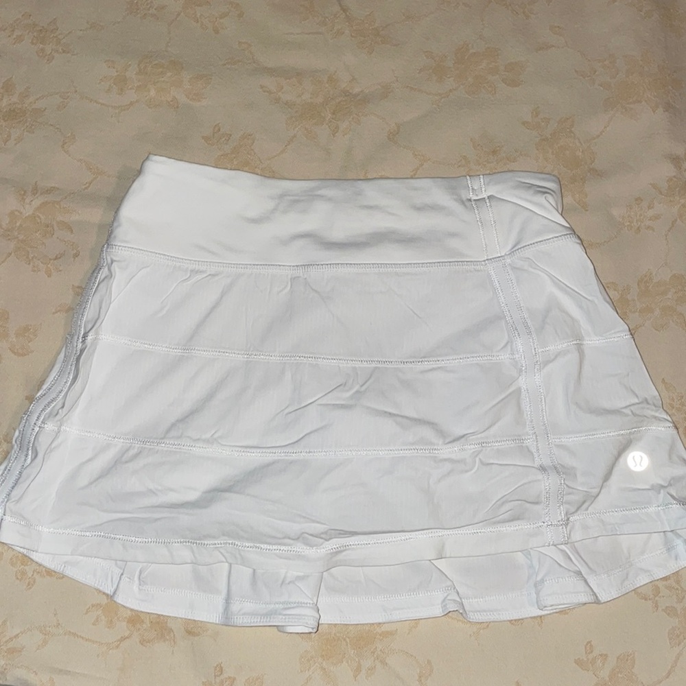 Lululemon skort size 2